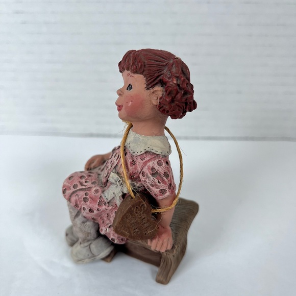 Vtg 90's Sarah’s Attic Cupcake Figurine Cupcake On A Bench Limited Edition VC144 - Picture 2 of 6